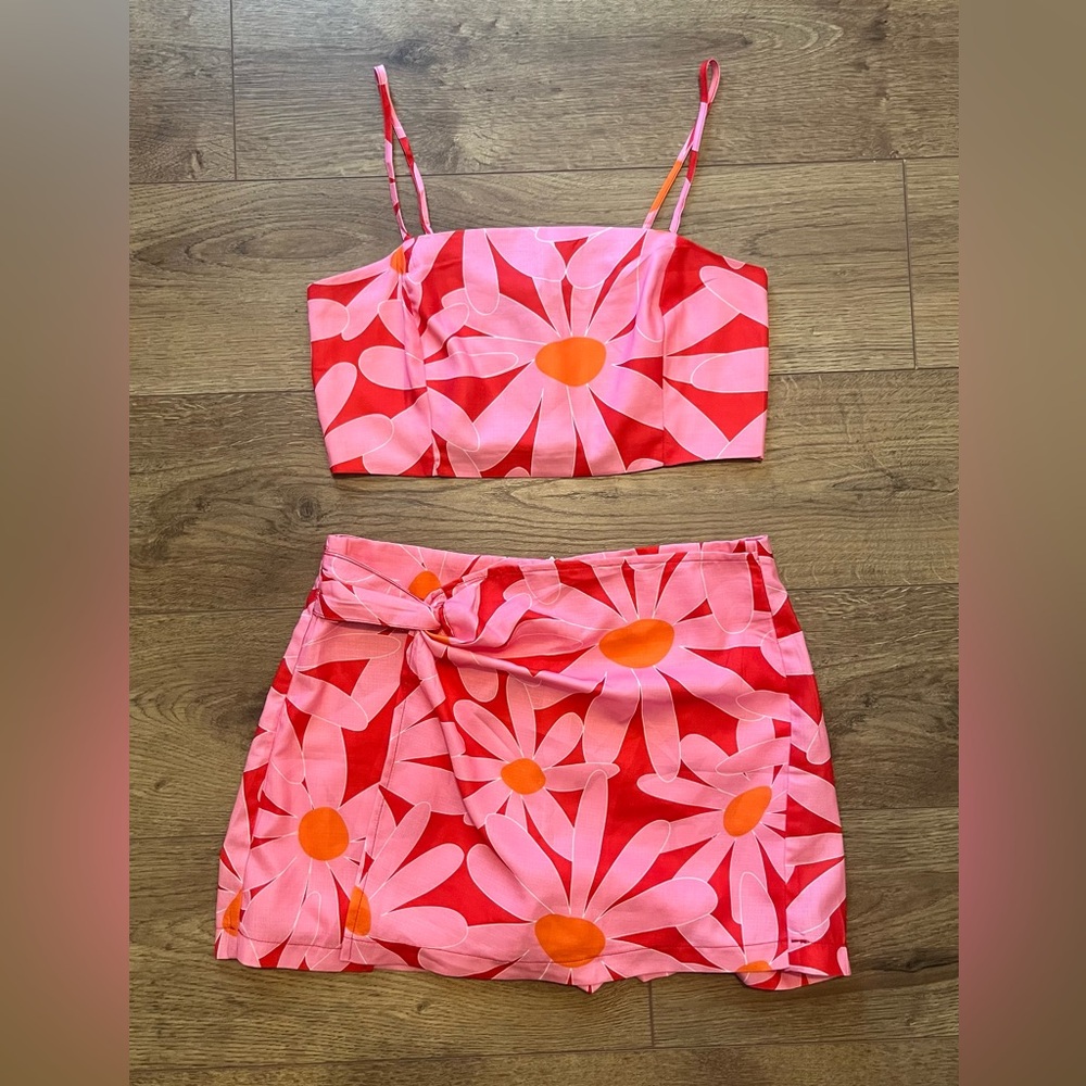 Two piece floral top and skort - L
